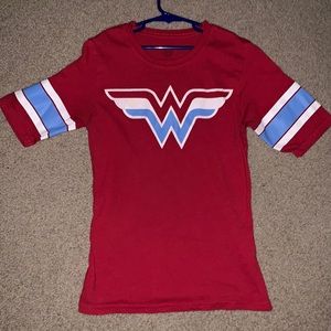 Wonder Graphic Tee (petite tall)